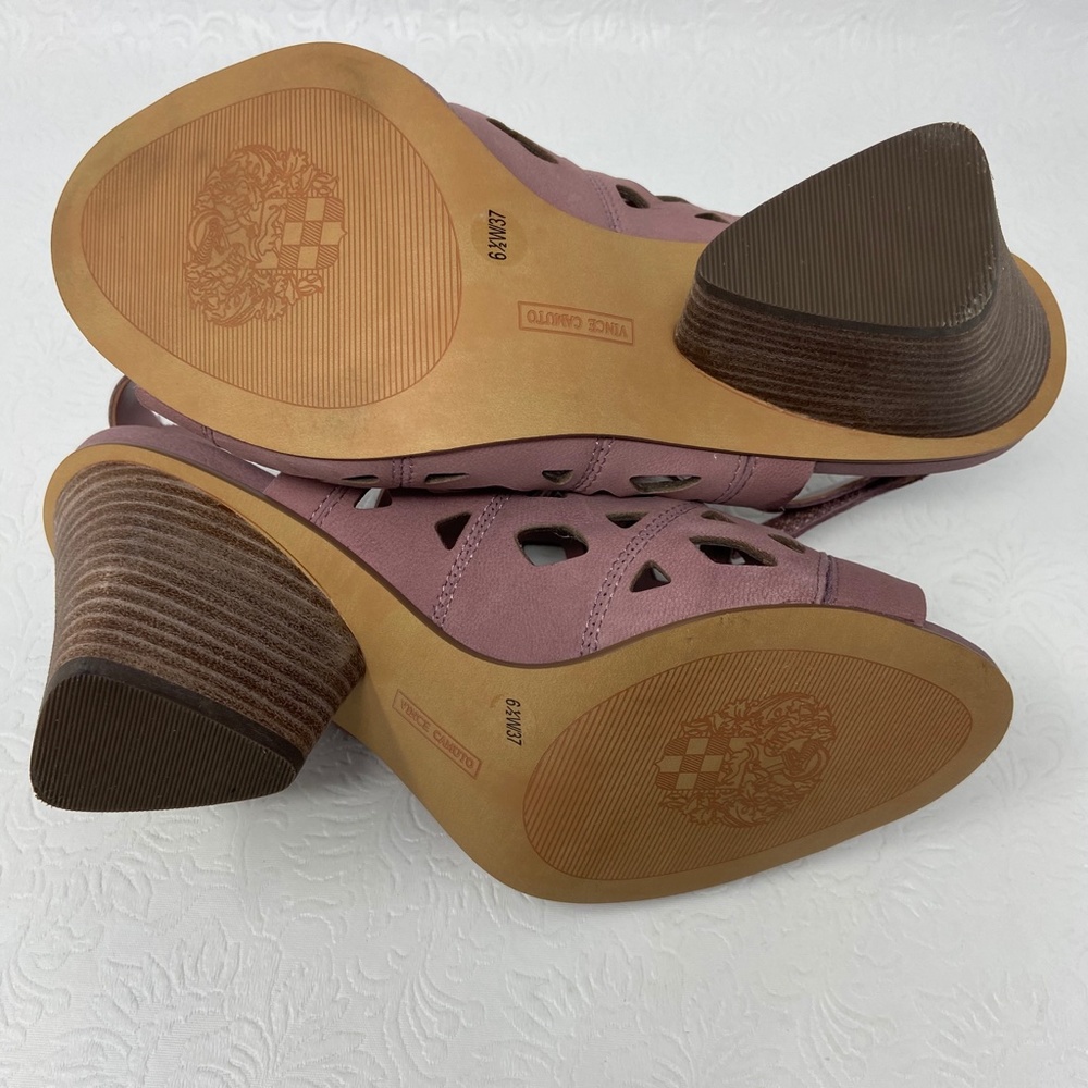 VINCE CAMUTO Deverly Cutout heeled sandals 6.5 W - Picture 7 of 7
